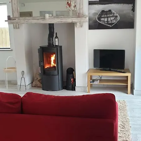 No 5 Sandycove *